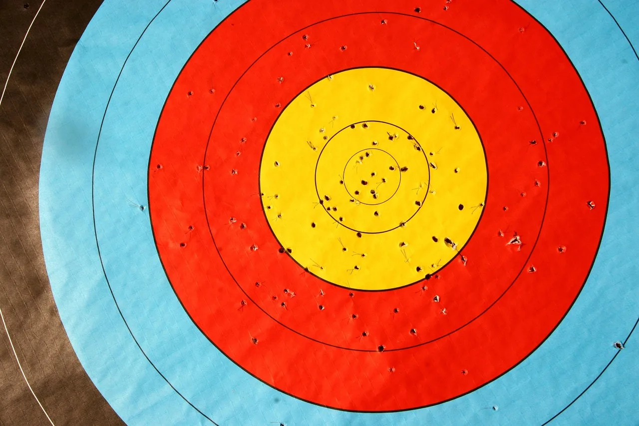 aim, target, hit, longbow, bow, competition, accuracy, center, goal, sport, bullseye, accurate, achievement, aiming, game, circle, win, strategy, shot, winner, archery, challenge, score, point, precise, target, bullseye, accurate, archery, archery, archery, archery, archery